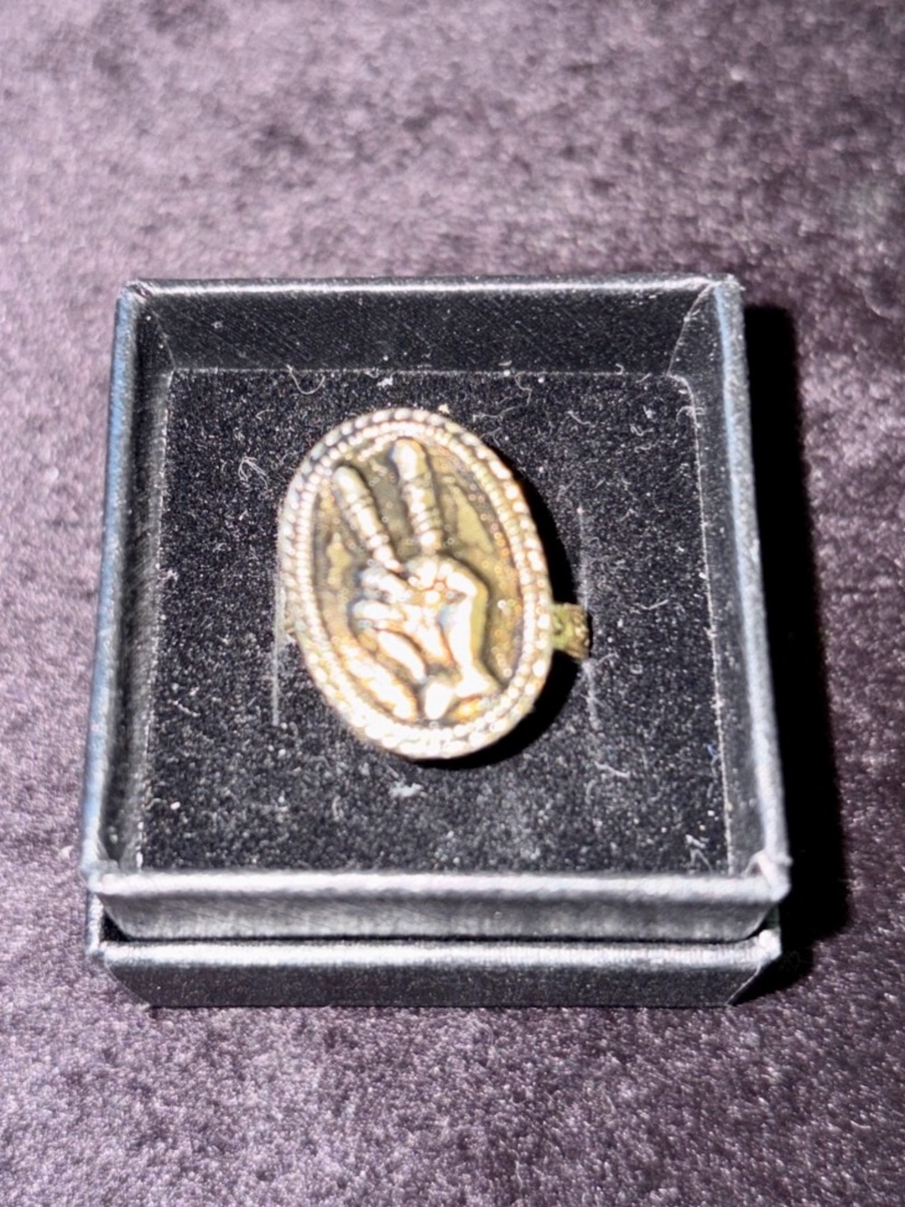 Vintage Fun “Hippie” Novelty Trinket Gold Tone “Peace” Ring 1960’s-70’s